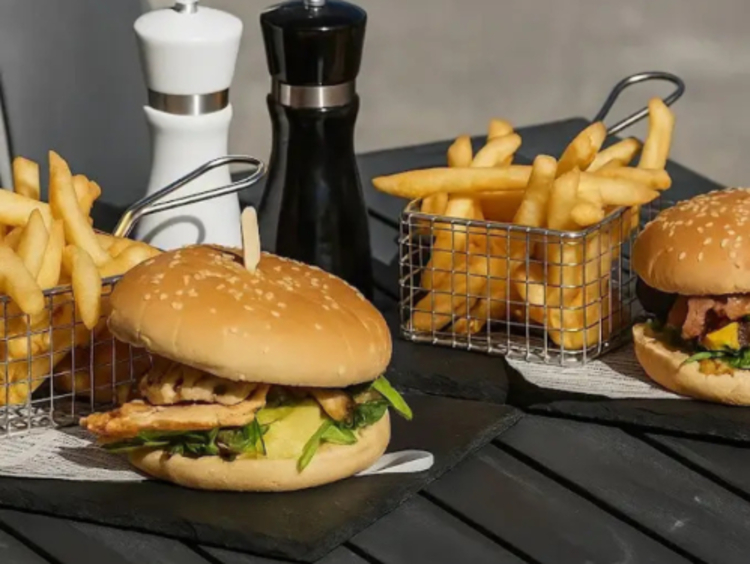 Esteria Cafe & Restaurant slider image