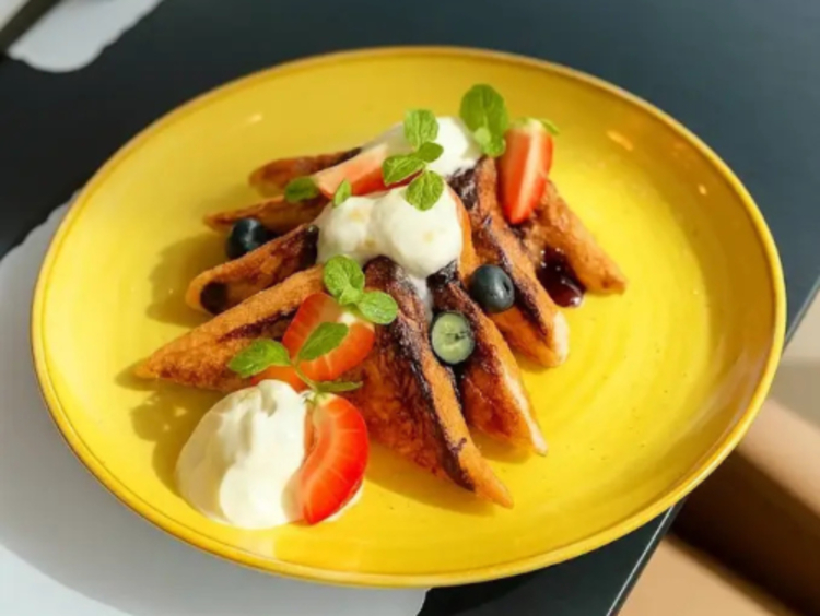 Esteria Cafe & Restaurant slider image