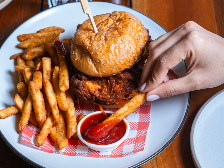 Alamanda Cafe & Bistro slider image