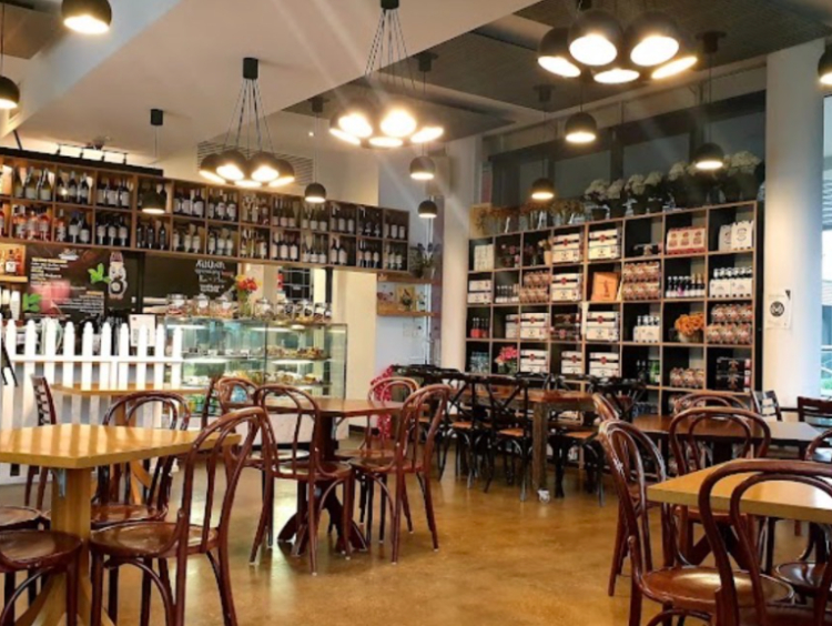 Alamanda Cafe & Bistro slider image