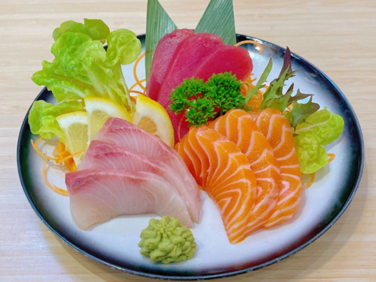 Tsubame Sushi slider image