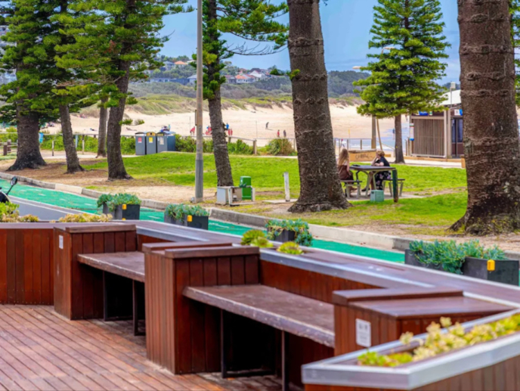 Sea View Cafe & Restaurant slider image