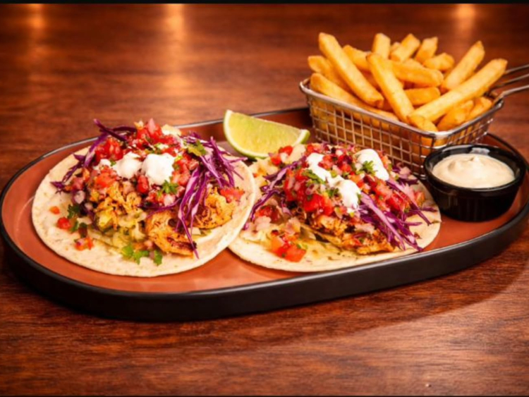 Gianna's Bar & Grill slider image