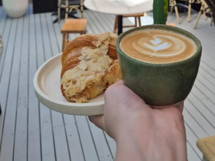 3 Eves Cafe slider image