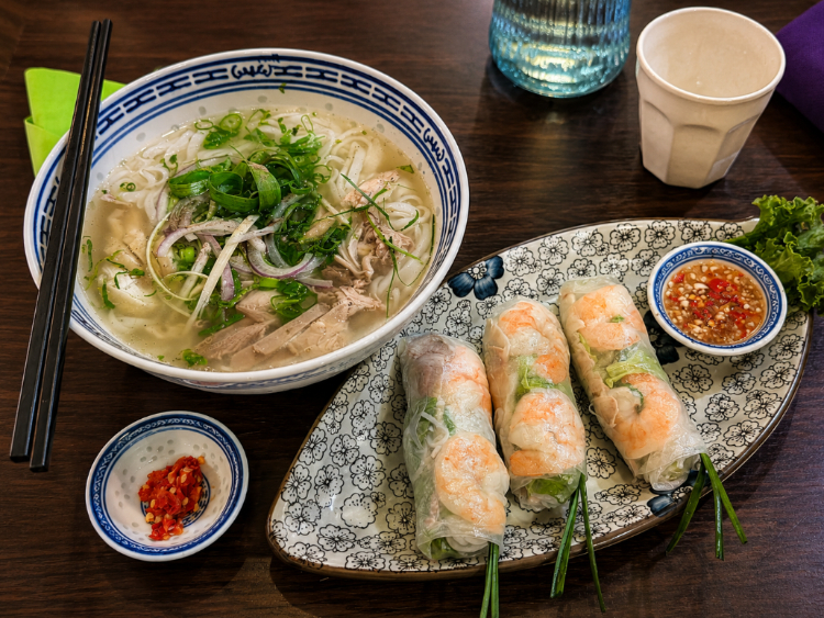 Sen + Viet Kitchen & Bar slider image