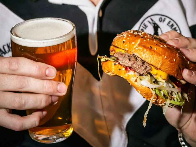 The Magpie - Enmore slider image