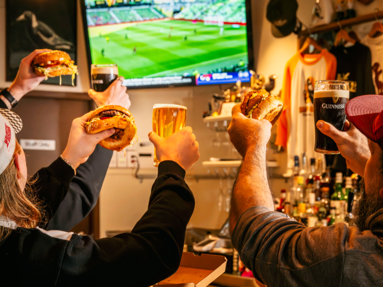 The Magpie - Enmore slider image