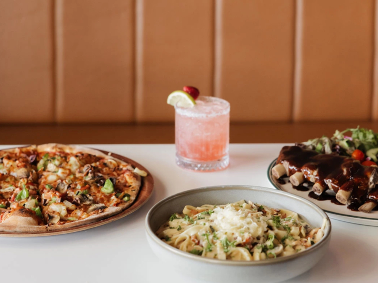 Sandy's Burger Pizza Pasta slider image