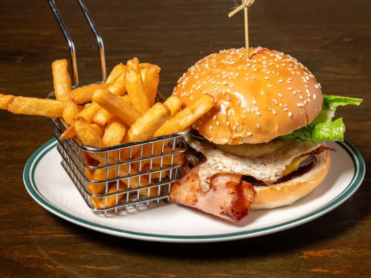 Sandy's Burger Pizza Pasta slider image