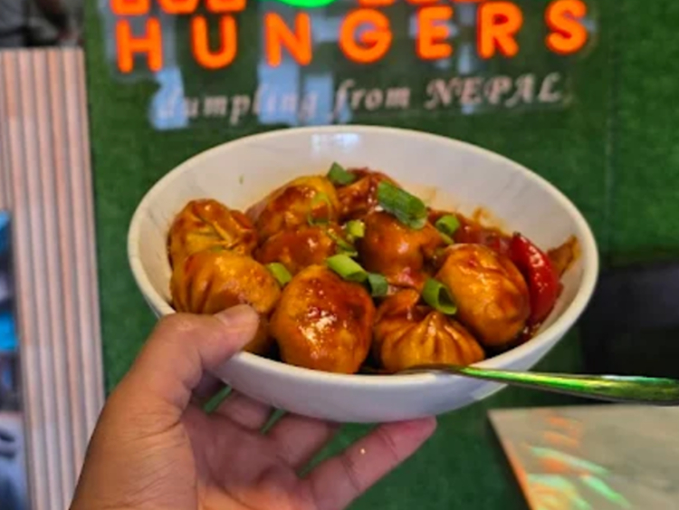 Momo Hungers slider image