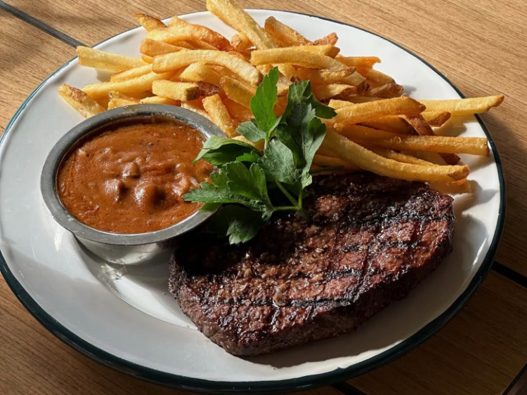 Bonnie Doon Public House slider image