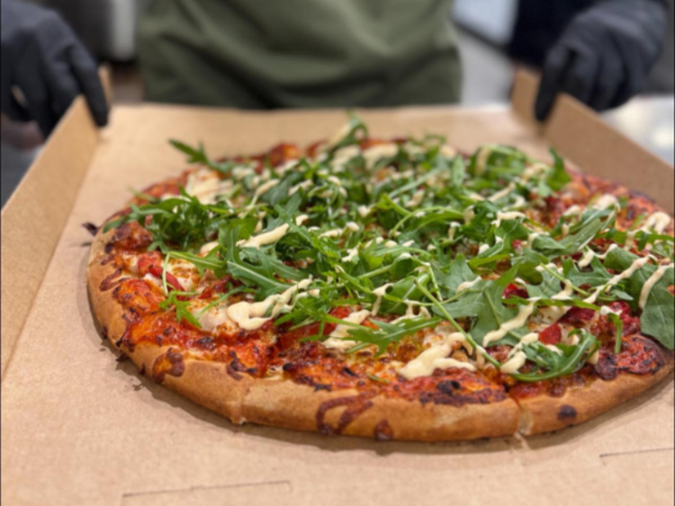 Bella Beaumont Pizzeria slider image