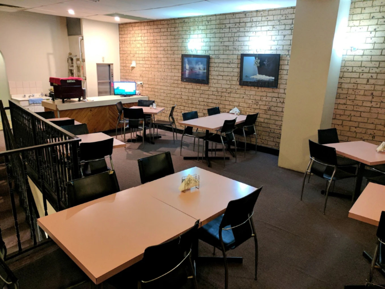 Ronnies Pizza House - Blacktown slider image