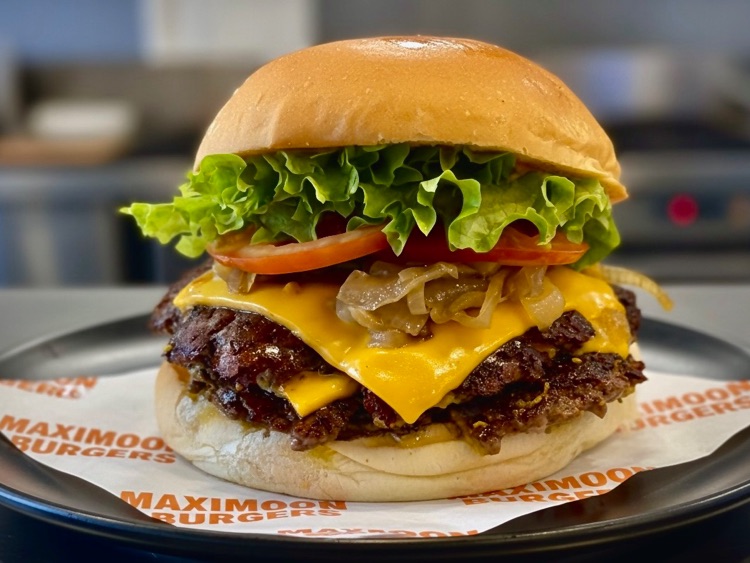 Maximoon slider image