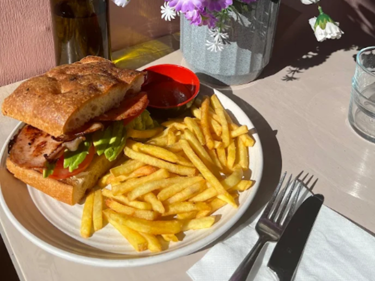 Bean Mi Cafe slider image