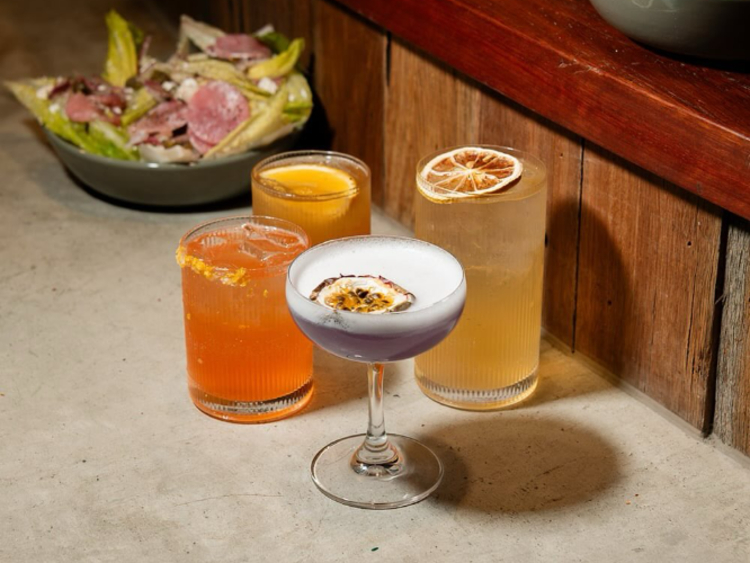 Cosmo's Pizza Bar slider image