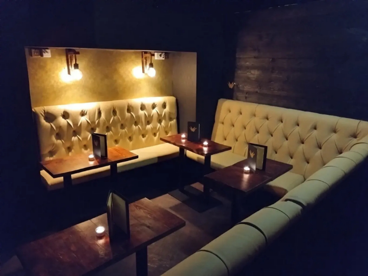 Golden Crane slider image