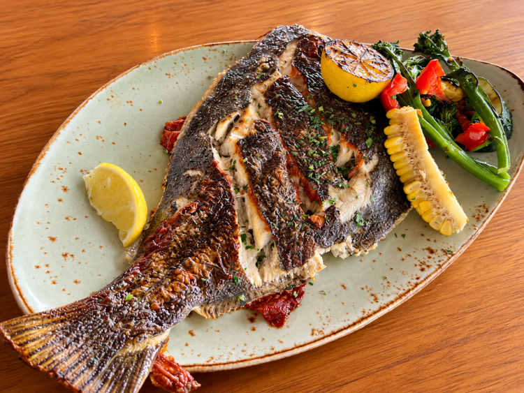 Tommy Ruff Fishbar - Mordialloc slider image
