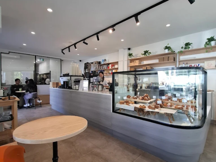 The Lil Hut - Arncliffe slider image