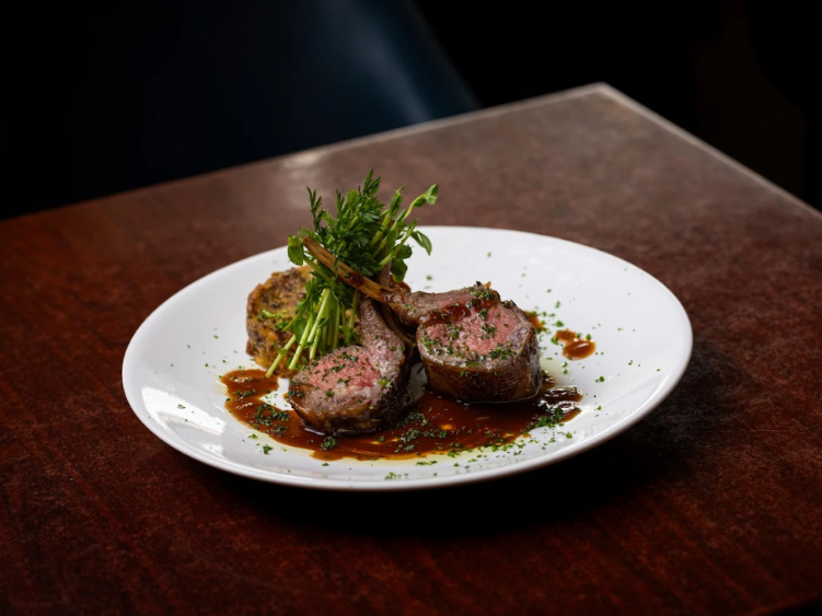 7 Nine Bistro slider image