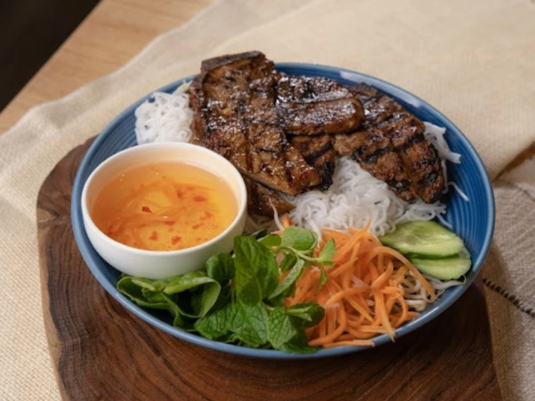 Tre Viet Restaurant slider image