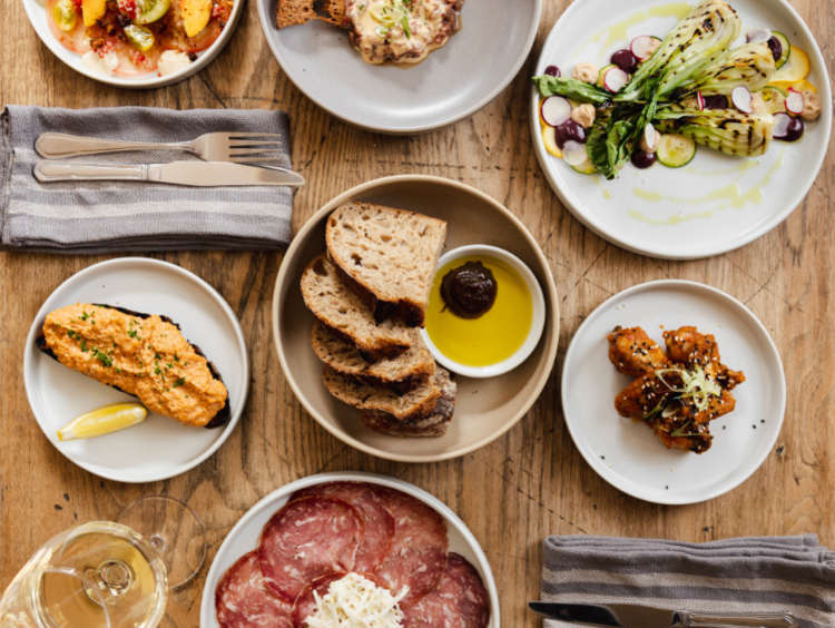 The Holland - Kensington slider image