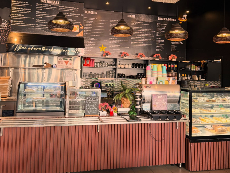 Canberra Cafe & Burgers - Greenway slider image