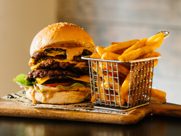 Flame 400 Burger Cafe - Mirrabooka slider image