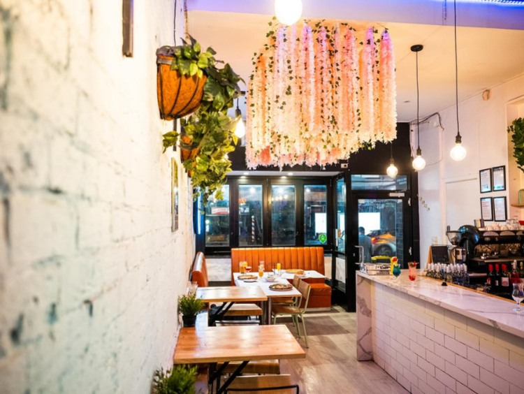 Fat Lulu's Burger Pizza and Bar slider image
