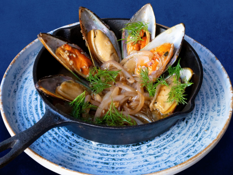 Oneiro Restaurant slider image