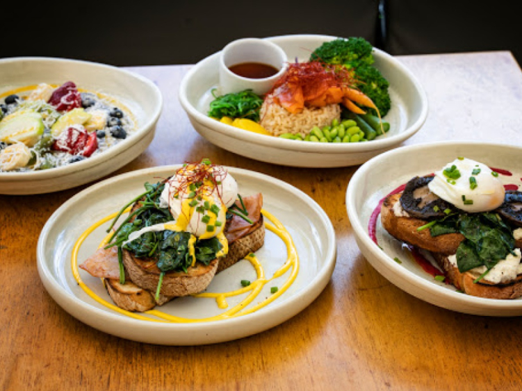 Flinderz Cafe and Restaurant slider image