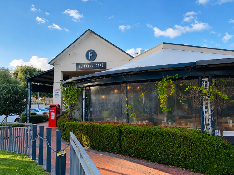 Flinderz Cafe and Restaurant slider image