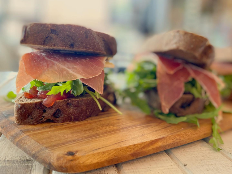 GR8 Spot Cafe slider image