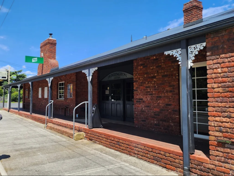 Huntington Tavern slider image