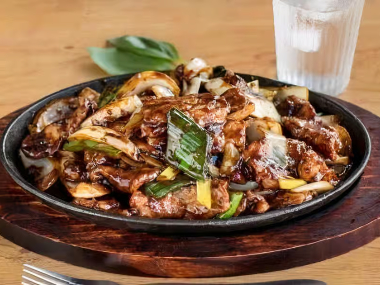 Mr Qs Restaurant - Leichhardt slider image