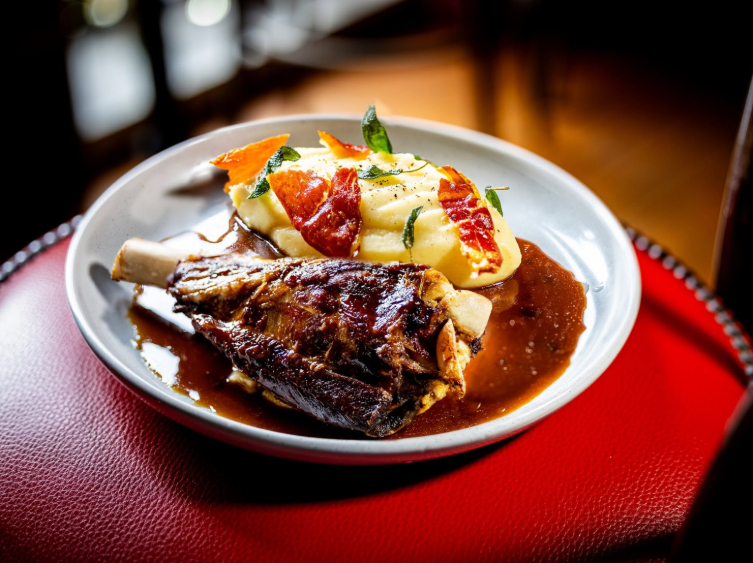Electric Avenue Bar & Dining Room slider image
