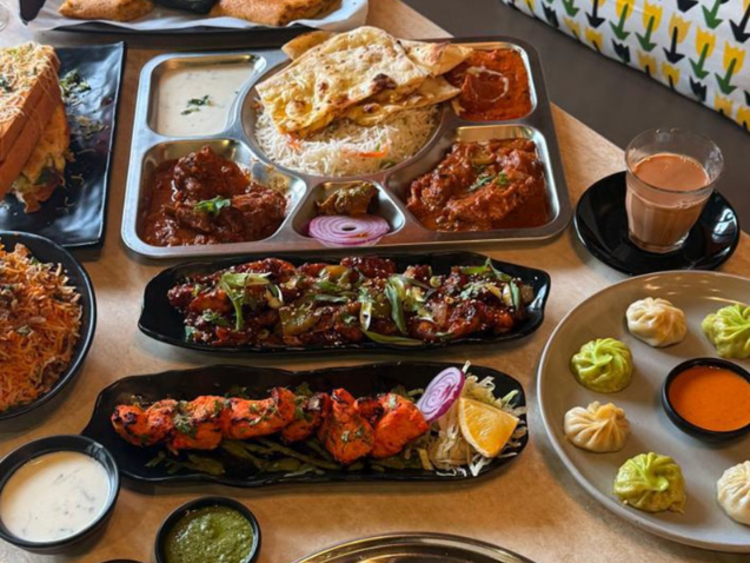 Aura Curry House And Cafe - Indian Cuisine Restaurant slider image