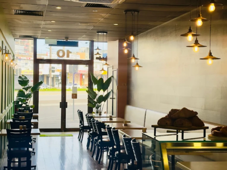 Aura Curry House And Cafe - Indian Cuisine Restaurant slider image