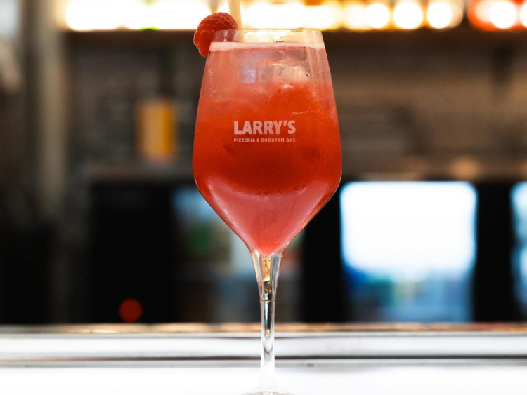 Larry's Pizzeria & Cocktail Bar slider image