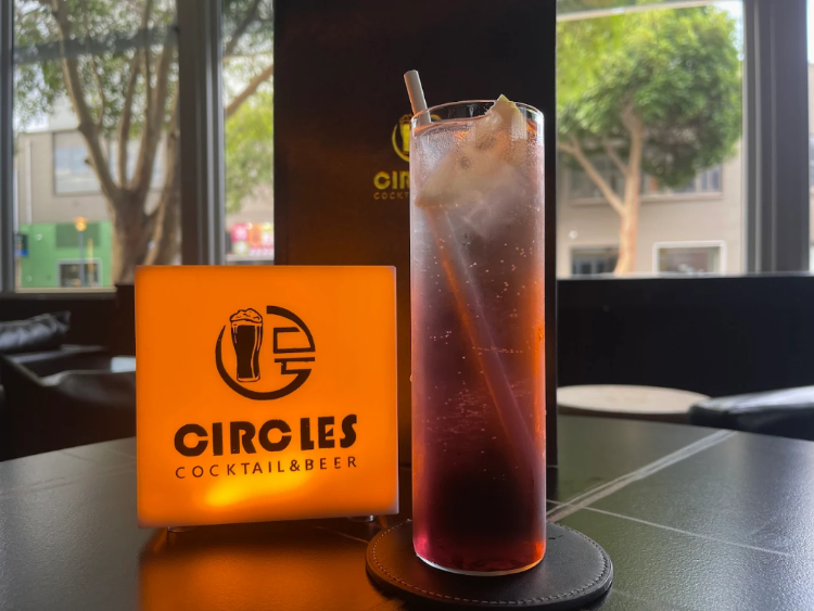 Circles Bar & Restaurant slider image