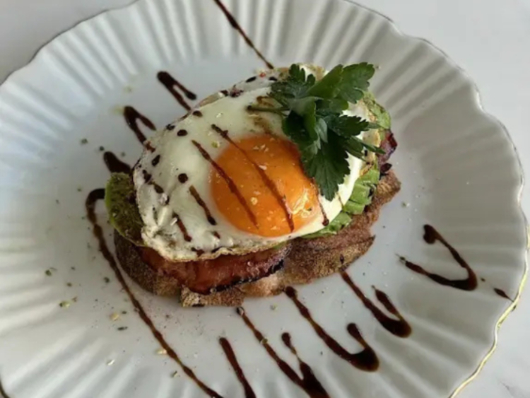 Mon Paris Café slider image