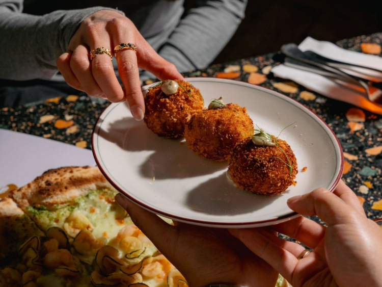 400 Gradi - Adelaide slider image