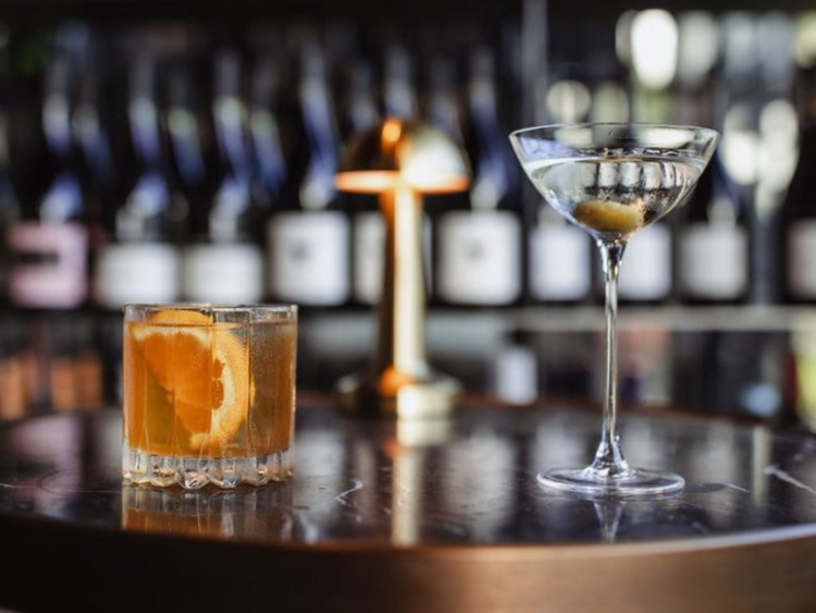Herve's Restaurant and Bar slider image