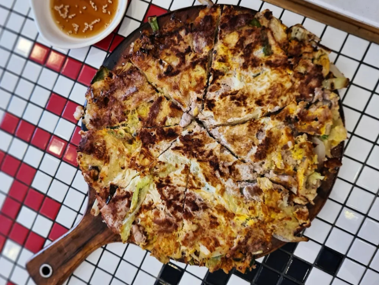 88 Chicken & Topokki slider image