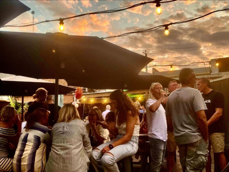 The Sunset Shack - Mermaid Beach slider image