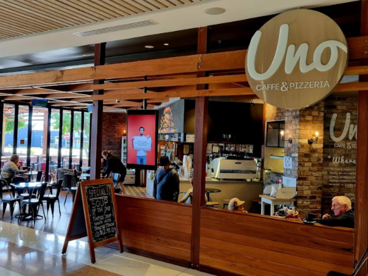 Uno Caffe & Pizzeria slider image