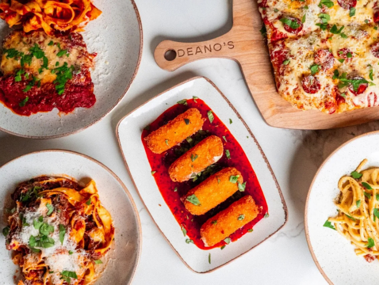 Deano's Bar & Restaurant slider image