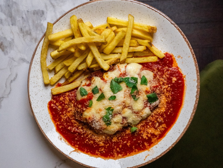 Deano's Bar & Restaurant slider image