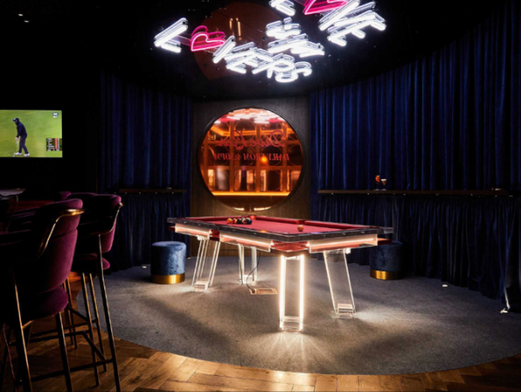 Dive Bar slider image