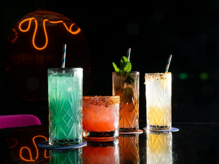 Dive Bar slider image